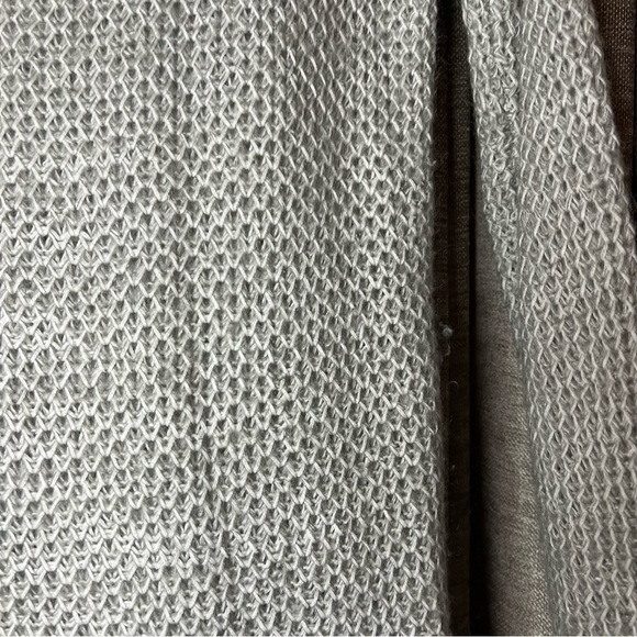 SO Grey Open Knit Crew Neck Sweater Size Small - Picture 10 of 16